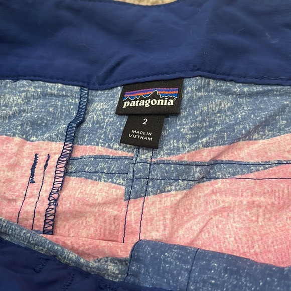 Patagonia Board Shorts size 2 new with tags! - Picture 4 of 4